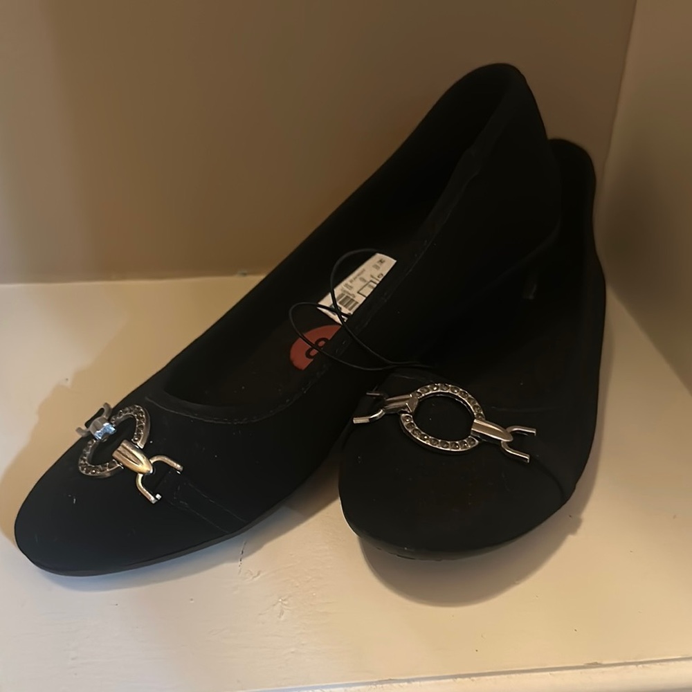 Black Minimalist Flats with Silver Accents